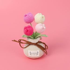 Nouveau design de vase en crochet artificiel tissé à la main, pot de fleurs en forme de tulipe pour les occasions de Noël et d'Halloween - Product Image 3