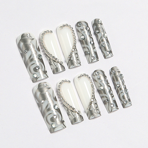 Ongles à presser de luxe argentés effet tourbillon, longs, forme cercueil, avec strass 3D, réutilisables, en acrylique, pour femmes, soirées et bals de promo - Product Image 2