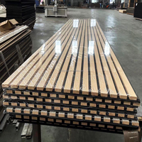 Panel Dinding Kayu Slat Peredam Suara Harga Pabrik Langsung dengan Lapisan PET, Panel Akustik Kayu Slat Dekoratif Internal