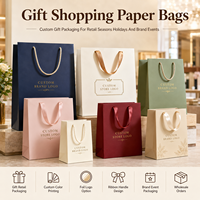 Sacs en papier personnalisés à poignée plate en carton blanc pour emballage de vêtements, service d'étiquetage privé pour marques de vêtements