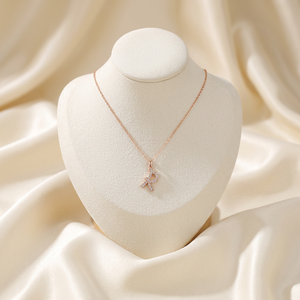 Collier minimaliste à superposer pour femme, pendentif alphabet K N R T V en or rose 18 carats et diamants naturels, collection Modern Line Initial. - Product Image 2