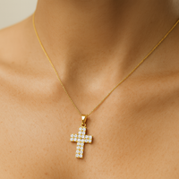 Colgante de Cruz Cristiano Hecho a Mano en Oro Amarillo de 14K para Mujer, con Circonita Cúbica AAA, Sin Níquel