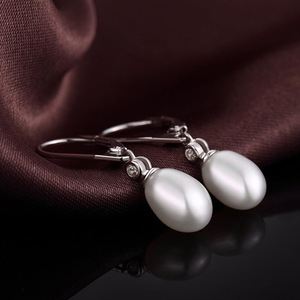 Orecchini Pendenti Ovali Geometrici con Perle Finte per Donne, Gioielli Eleganti in Stile Vintage - Product Image 5