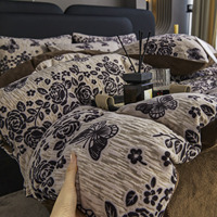 Ensemble de lit de luxe en polyester-lait gothique européen rose 4 pièces ensemble de housse de couette élégante
