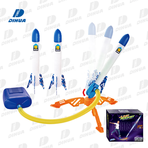 Lanzador de cohetes con cohetes de espuma de colores ligeros y soporte de lanzador resistente con almohadilla de lanzamiento de pie, divertido juguete al aire libre para niños - Product Image 1