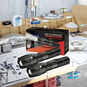 Lampe torche tactique LED rechargeable KongBo FA02, portable, à focalisation réglable, 6W, résistante à l'eau, 5 modes d'éclairage - Product Image 3