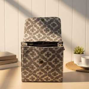 Sac bandoulière mini bohème gris en tissu tapis imprimé à la main, sac de voyage fait main, vente en gros, export Inde - Product Image 5