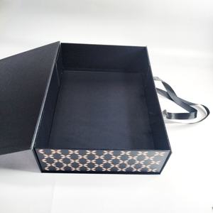 ความจุขนาดใหญ่ทําด้วยมือ<span class=keywords><strong>แบบ</strong></span>กําหนดเองพับกล่องปิดด้วยแม่เหล็กพร้อมเข็มขัดริบบิ้นสําหรับผลิตภัณฑ์สําหรับผู้ชาย - Product Image 5