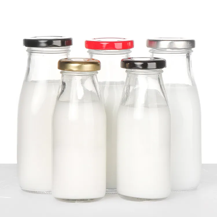 Manufacturer Price Glass Milk Bottle with Metal Lids Vintage Reusable Milk Jugs Dairy Drinking Containers for Milk Yogurt