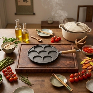 Poêle à gâteau et à muffins/crêpes en <span class=keywords><strong>fonte</strong></span> antiadhésive à 7 trous, écologique, avec poignée en bois, compatible four, gaz et induction - Product Image 1