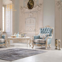 Fauteuil de salon de style français à dossier haut en bois avec accoudoirs, chaise royale de luxe pour appartement et chambre à coucher