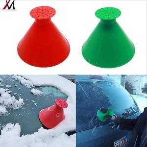 <span class=keywords><strong>Pelle</strong></span> <span class=keywords><strong>à</strong></span> <span class=keywords><strong>neige</strong></span> multifonctionnelle en plastique <span class=keywords><strong>pour</strong></span> voiture, grattoir <span class=keywords><strong>à</strong></span> glace, dégivreur de vitres, racloir <span class=keywords><strong>à</strong></span> <span class=keywords><strong>neige</strong></span>, réservoir d'huile, marque Xuanming, 12*8.5CM - Product Image 1