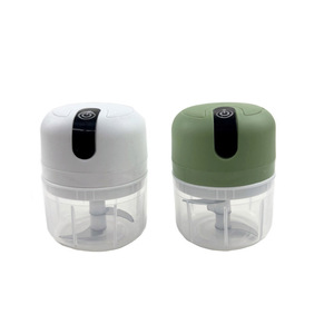 Prensa de ajo eléctrica, picadora de ajo inalámbrica mini para uso doméstico, funciona con batería, cuerpo de plástico, colores blanco y verde - Product Image 1