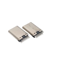 Conector USB Tipo-C Macho de 90 Grados Vertical para Montaje en Superficie, Modelo UA-10200DCG