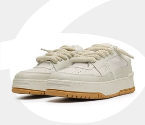Chaussures de skate pour hommes de haute qualité, design personnalisé, baskets décontractées à lacets en caoutchouc avec design à tige basse - Product Image 1
