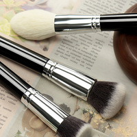 Ensemble de 8 pinceaux de maquillage Luxe doux multi-tâches à tête plate, ensemble d'outils de cosmétiques professionnels de luxe avec étui portable, pinceau de maquillage
