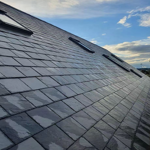 Tuiles de toit en ardoise écologiques personnalisées Revêtement en pierre naturelle résistant aux intempéries pour villa résidentielle Design traditionnel durable - Product Image 3
