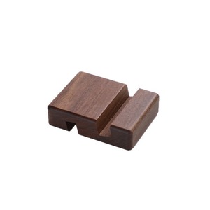 Soporte para Teléfono de Madera de Nogal con Doble Ranura, Soporte de Escritorio Portátil Universal para Teléfono Móvil - Product Image 5
