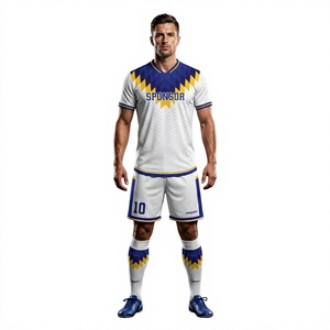 Uniformes de Fútbol Unisex al Por Mayor, Transpirables, Elásticos en Cuatro Direcciones, Sin Costuras, de Spandex/Poliéster, Personalizables por Sublimación - Product Image 3