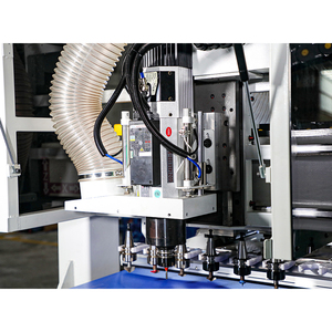 Máquina enrutadora ATC <span class=keywords><strong>CNC</strong></span> de anidación de madera, línea de producción de grabado de madera, automática, R-TUP - Product Image 3