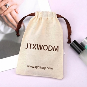 ถุงผ้าแคนวาสสีขาวรีไซเคิลรักษ์โลก พิมพ์โลโก้ตามสั่ง สีพื้น สำหรับใส่เครื่องสำอางหรือของขวัญ พร้อมเชือกผูก - Product Image 6