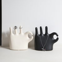 Statues en porcelaine en forme de doigt de main, design artistique simple, petites figurines décoratives pour l'aménagement intérieur des armoires, étagères et tables