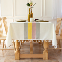 Nappe de table en lin de luxe avec pompons brodés, motif rayé blanc et gris, couverture décorative pour table basse, nappe unie ornée