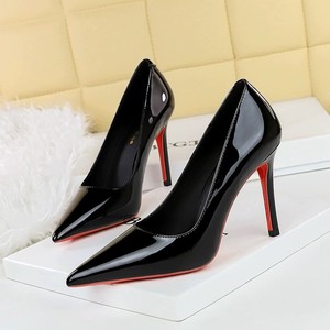 <span class=keywords><strong>Scarpe</strong></span> da donna a punta grande albero <span class=keywords><strong>scarpe</strong></span> <span class=keywords><strong>con</strong></span> Sole rosso tacchi alti per le donne e le signore - Product Image 4