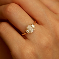 IGI-Zertifizierter CVD Labor-Diamant Drei-Stein-Krappenfassung 18K Massivgold Labor-Gezüchteter Diamant Ehering