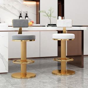 <span class=keywords><strong>Tabouret</strong></span> haut de bar de luxe en acier inoxydable doré miroir <span class=keywords><strong>chaise</strong></span> hôtel fête de mariage <span class=keywords><strong>tabouret</strong></span> de bar en velours <span class=keywords><strong>blanc</strong></span> chaises - Product Image 2