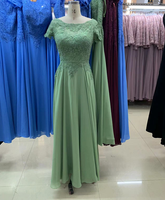 Robe Mini Élégante et Raffinée pour la Mère du Marié, Coupe A-line, en Satin à Pois, Ornée de Cristaux, Coupe Ajustée, Sans Manches, Style Kimono, Décolleté Cœur