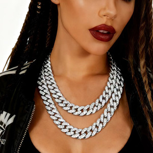 Collar Cubano Completo de 13 mm, Conjunto de Collar y Pulsera Simple y Versátil para Hombre y Mujer, Tanjing - Product Image 1