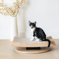 Lit grattoir pour chat en bois courbé moderne et écologique |   Lounge pour chat en carton minimaliste surélevé, design résistant à l'usure