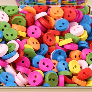 <span class=keywords><strong>2025</strong></span> Cổ Phiếu mới đầy màu sắc 2 lỗ gỗ nút tròn tự làm thân thiện với môi mạ kỹ thuật nút thủ công - Product Image 1