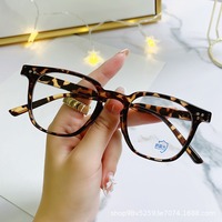 Venta caliente de verano ultraligero simple lucency ins estilo liso azul bloqueo de luz pequeño marco ovalado gafas miopes para cara pequeña