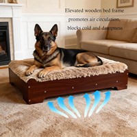 Lit pour chien surélevé en bois moderne avec coussin en mousse orthopédique à alvéoles et peluche longue et douce pour les grandes races, utilisation intérieure/extérieure