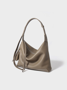 Bolso Bandolera Unisex Minimalista de Piel Sintética Suave con Cierre de Cremallera, Forro de Seda, Gran Capacidad y Correa Desmontable - Product Image 4