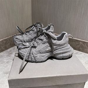 2025 Baskets Chunky Dad Fashion Diamants, Logo de Marque de Luxe, Chaussures 3XL, Qualité Supérieure, Semelle Épaisse, Chaussures de Marche Décontractées - Product Image 2