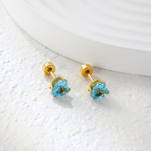 Boucles d'oreilles clous torsadées en acier inoxydable, sans nickel ni cuivre, hypoallergéniques, avec zircon bleu et noir en forme de cœur pour femme - Product Image 3