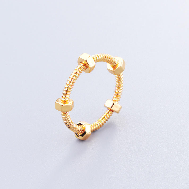 แหวนสีทอง