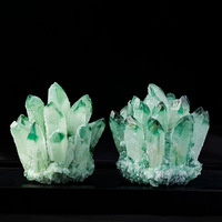 Ornement en grappe de cristaux naturels verts, pierre de démagnétisation en cristal brut, spécimen minéral - Vente en gros pour la décoration intérieure et les salons