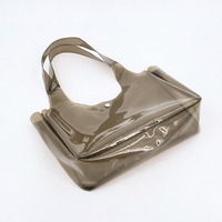 Sac fourre-tout en PVC semi-transparent brillant gris fumé, sac de transport en vinyle à fermeture ouverte, logo personnalisé OEM, sac d'été imperméable