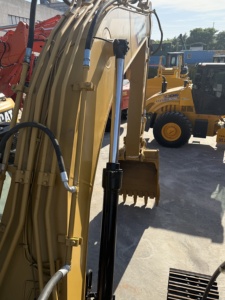 รถขุดมือสอง CAT 323DL 23 ตัน ขนาดใหญ่ ระบบไฮดรอลิก รุ่น 390FL 349D2L 330D2L 329D2L คุณภาพสูง - Product Image 4