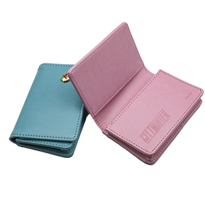 Cartera Minimalista de Cuero PU con Cierre de Botón, Opciones de Color Rosa y Azul para Tarjetas de Crédito - Product Image 4