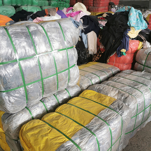 Pantalones Vaqueros Mixtos para Hombre, Mezclilla Arcoíris Usada para Primavera, para un Estilo Moderno y Reutilizable - Product Image 3