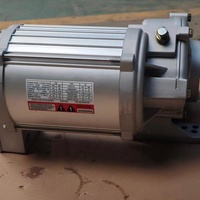 Moteur d'engrenage pour pivot d'irrigation, pièces structurelles pour système d'irrigation avec surveillance à distance