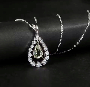 שרשרת מסיבה מזהב 14 קראט עם הילה של מוסאנייט, אבן חן ירוקה בצורת דמעה, כסף סטרלינג 925 בעיצוב אישי, בעלת תעודת GIA - Product Image 3