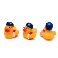 En stock : Canard en caoutchouc lumineux de Noël, jouet flottant absorbant l'eau pour bébé, idéal pour le sable et l'eau, 5-6 cm – Vente chaude de l'été