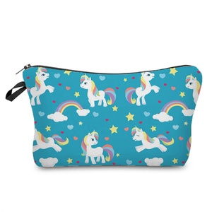 Sac cosmétique de <span class=keywords><strong>maquillage</strong></span> de stockage de voyage simple d'impression de style <span class=keywords><strong>licorne</strong></span> portable en gros d'usine pour les femmes - Product Image 2