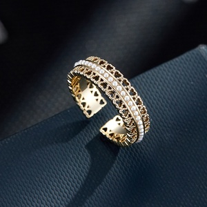 <span class=keywords><strong>Bague</strong></span> ouverte réglable vintage en alliage <span class=keywords><strong>de</strong></span> laiton plaqué or <span class=keywords><strong>café</strong></span>, avec dentelle, perles <span class=keywords><strong>de</strong></span> rocaille et motif cœur ajouré, bijoux élégants, vente en gros - Product Image 1